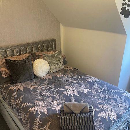 Meadow View Flat 1 Apartment Hurst Екстериор снимка