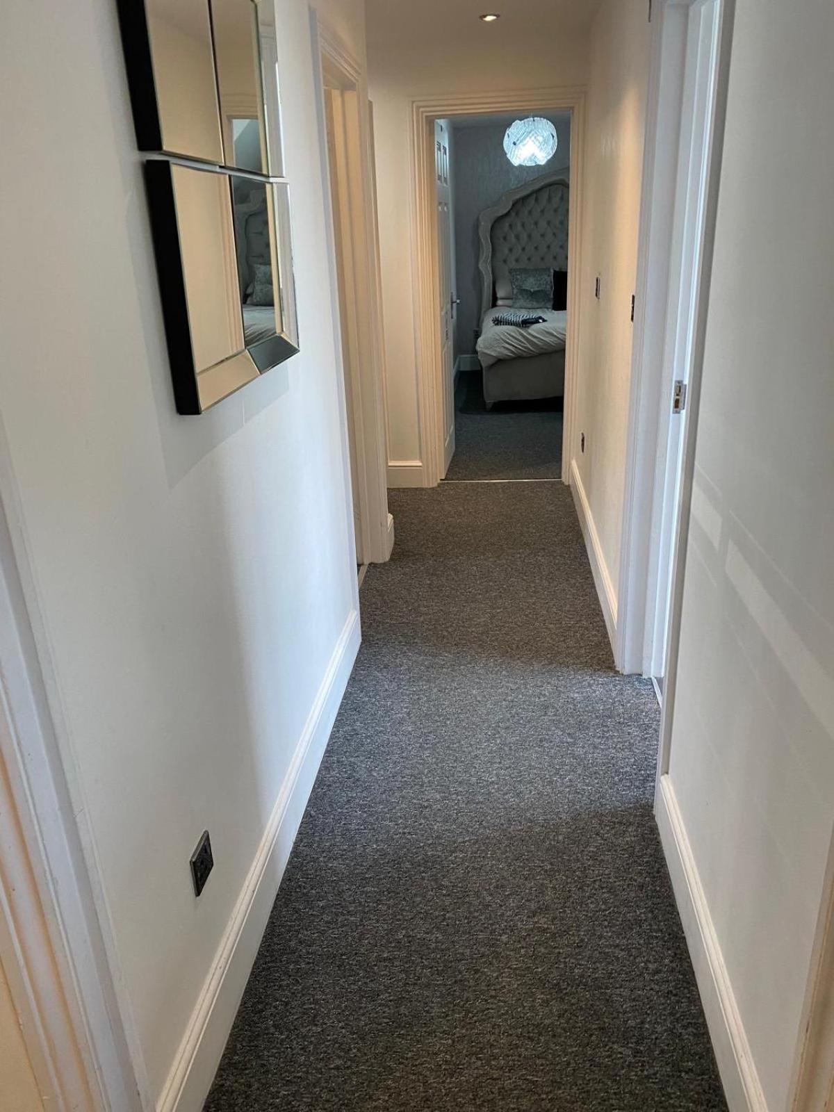 Meadow View Flat 1 Apartment Hurst Екстериор снимка