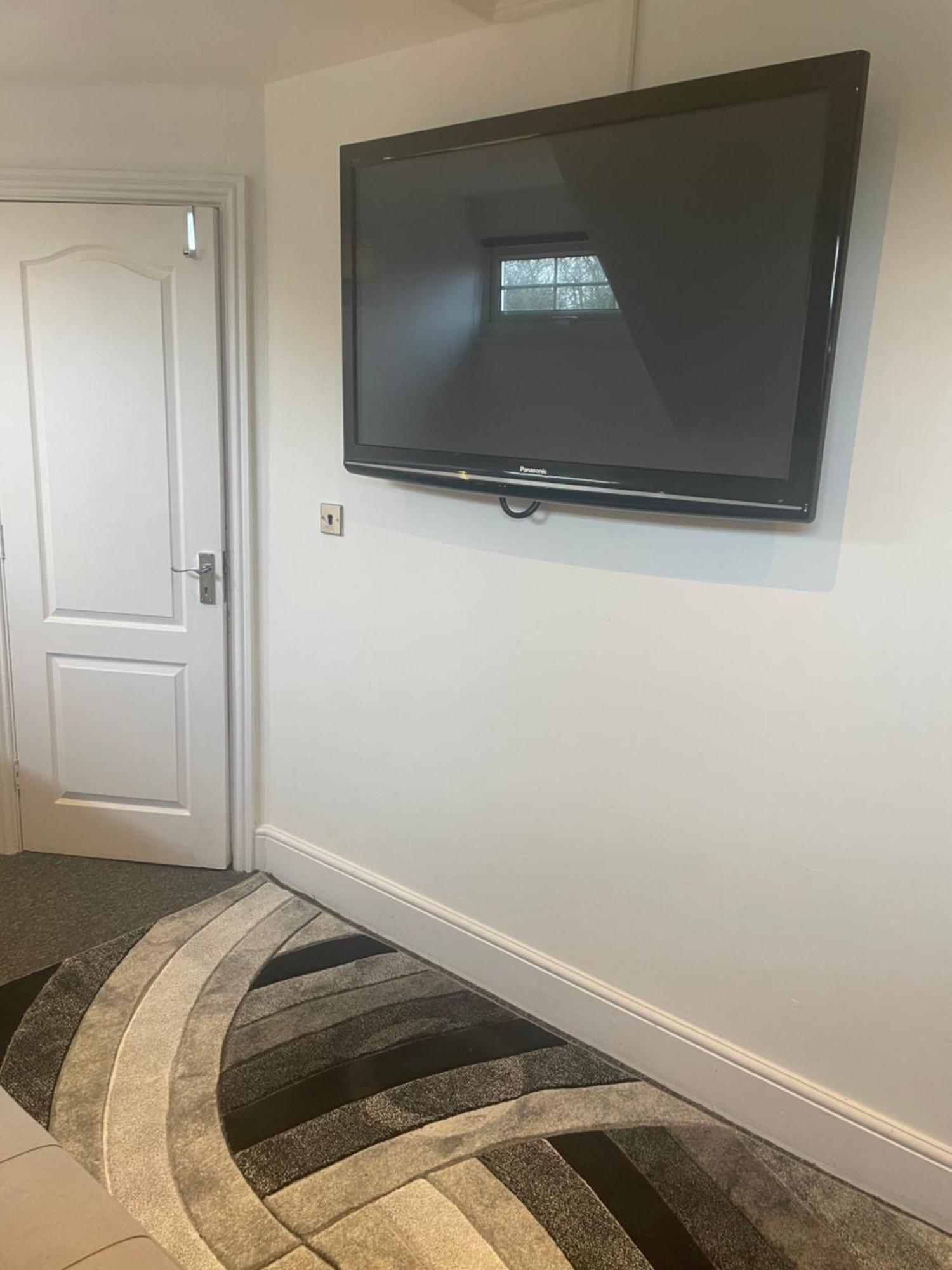 Meadow View Flat 1 Apartment Hurst Екстериор снимка