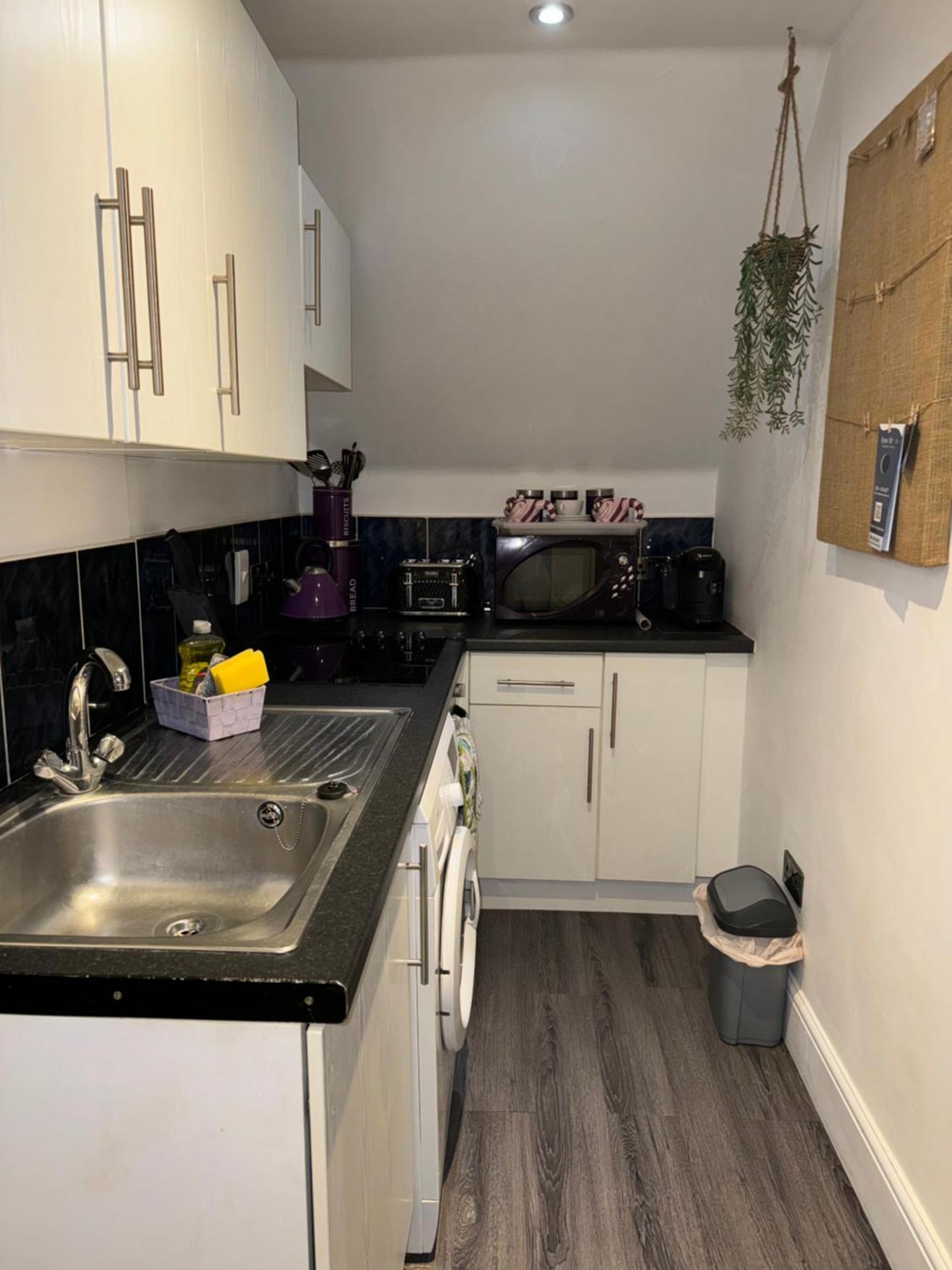 Meadow View Flat 1 Apartment Hurst Екстериор снимка